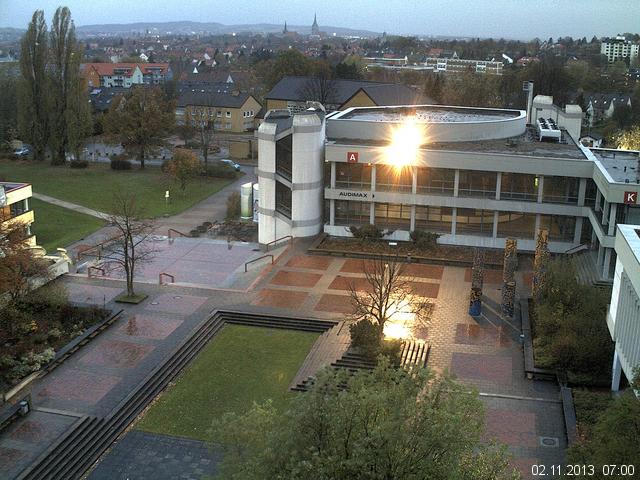 Foto der Webcam: Verwaltungsgeb&auml;ude, Innenhof mit Audimax, H&ouml;rsaal-Geb&auml;ude 1