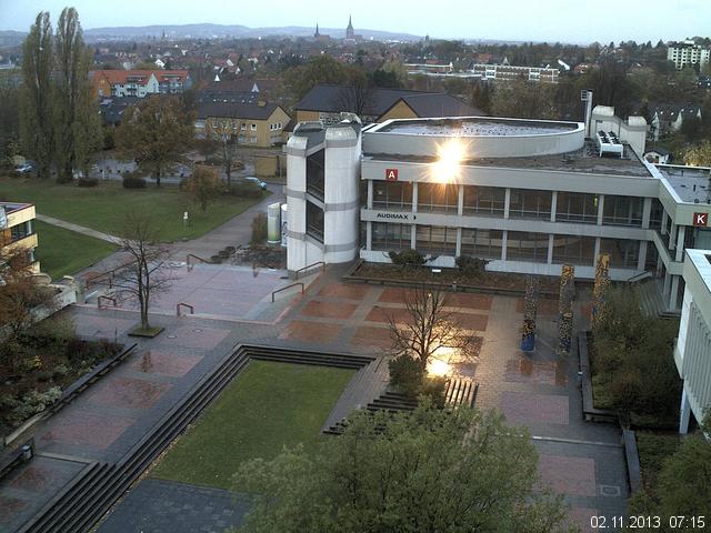 Foto der Webcam: Verwaltungsgeb&auml;ude, Innenhof mit Audimax, H&ouml;rsaal-Geb&auml;ude 1