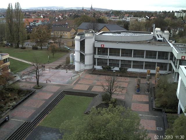 Foto der Webcam: Verwaltungsgeb&auml;ude, Innenhof mit Audimax, H&ouml;rsaal-Geb&auml;ude 1