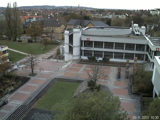 Foto der Webcam: Verwaltungsgeb&auml;ude, Innenhof mit Audimax, H&ouml;rsaal-Geb&auml;ude 1