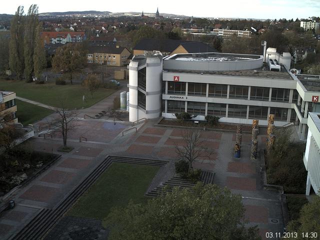 Foto der Webcam: Verwaltungsgeb&auml;ude, Innenhof mit Audimax, H&ouml;rsaal-Geb&auml;ude 1