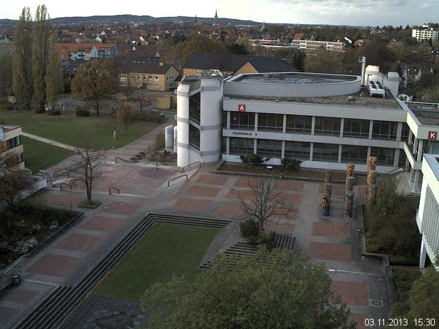 Foto der Webcam: Verwaltungsgeb&auml;ude, Innenhof mit Audimax, H&ouml;rsaal-Geb&auml;ude 1