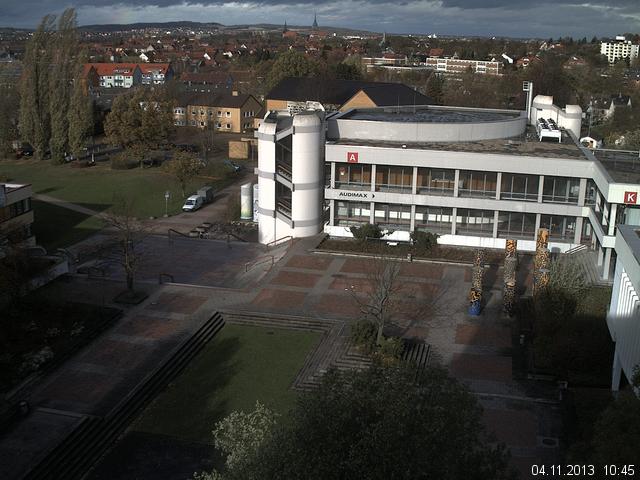 Foto der Webcam: Verwaltungsgeb&auml;ude, Innenhof mit Audimax, H&ouml;rsaal-Geb&auml;ude 1
