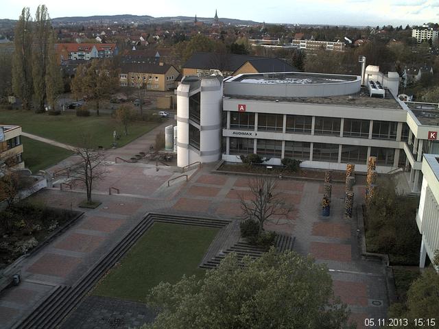 Foto der Webcam: Verwaltungsgeb&auml;ude, Innenhof mit Audimax, H&ouml;rsaal-Geb&auml;ude 1