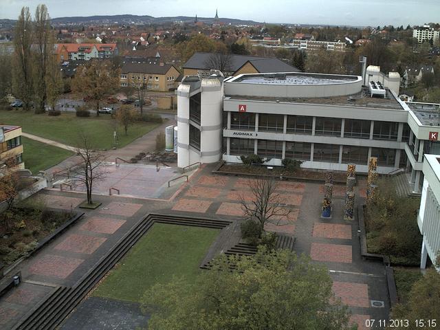 Foto der Webcam: Verwaltungsgeb&auml;ude, Innenhof mit Audimax, H&ouml;rsaal-Geb&auml;ude 1