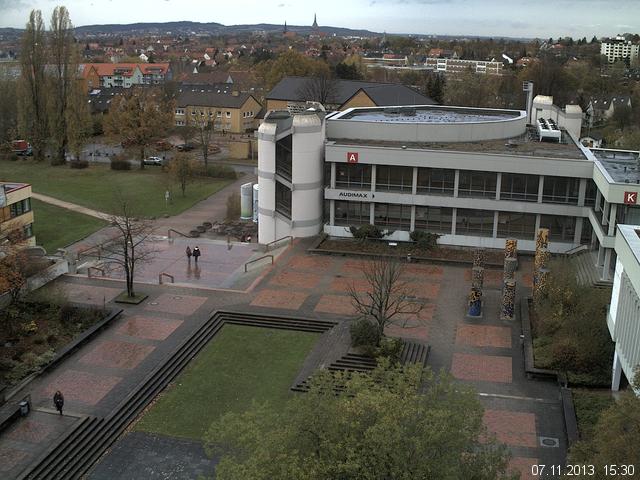 Foto der Webcam: Verwaltungsgeb&auml;ude, Innenhof mit Audimax, H&ouml;rsaal-Geb&auml;ude 1