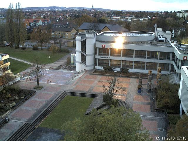Foto der Webcam: Verwaltungsgeb&auml;ude, Innenhof mit Audimax, H&ouml;rsaal-Geb&auml;ude 1