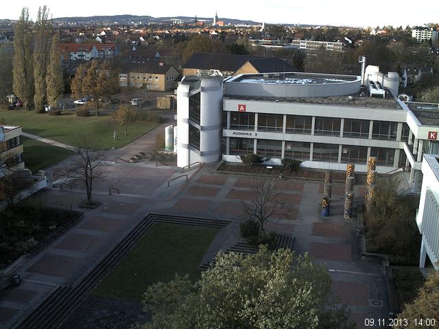 Foto der Webcam: Verwaltungsgeb&auml;ude, Innenhof mit Audimax, H&ouml;rsaal-Geb&auml;ude 1