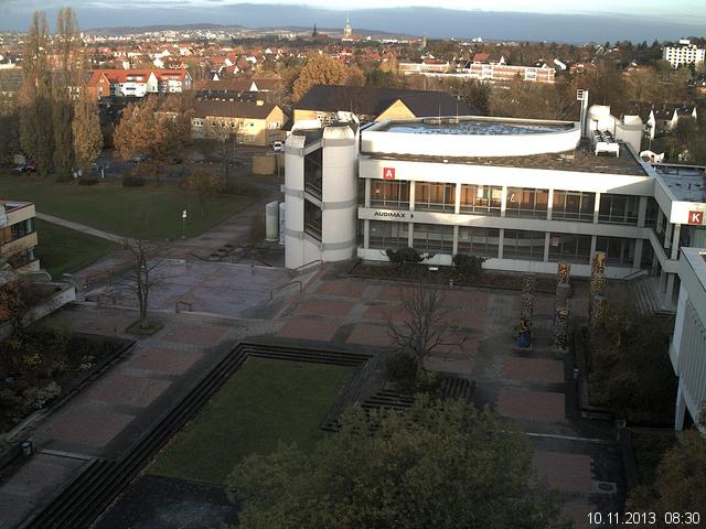 Foto der Webcam: Verwaltungsgeb&auml;ude, Innenhof mit Audimax, H&ouml;rsaal-Geb&auml;ude 1