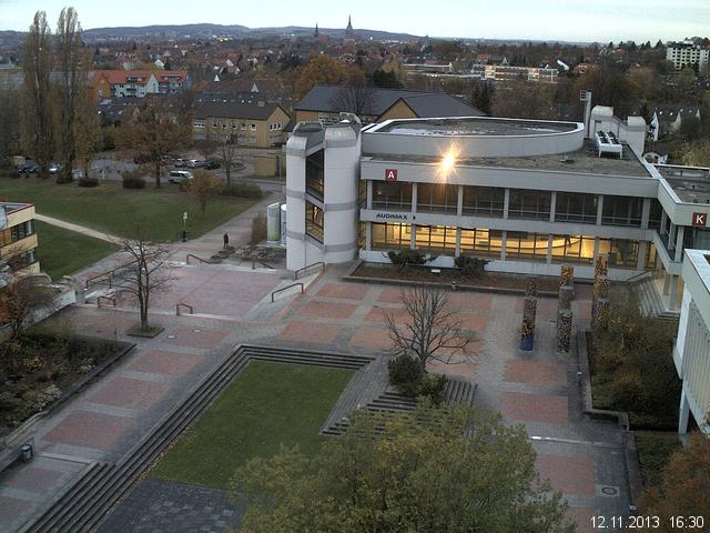 Foto der Webcam: Verwaltungsgeb&auml;ude, Innenhof mit Audimax, H&ouml;rsaal-Geb&auml;ude 1