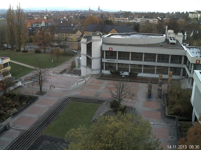 Foto der Webcam: Verwaltungsgeb&auml;ude, Innenhof mit Audimax, H&ouml;rsaal-Geb&auml;ude 1
