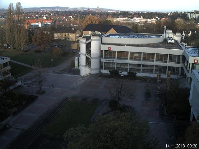 Foto der Webcam: Verwaltungsgeb&auml;ude, Innenhof mit Audimax, H&ouml;rsaal-Geb&auml;ude 1