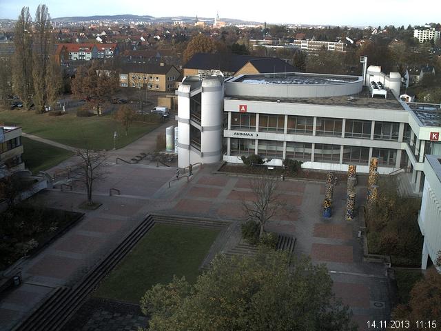 Foto der Webcam: Verwaltungsgeb&auml;ude, Innenhof mit Audimax, H&ouml;rsaal-Geb&auml;ude 1