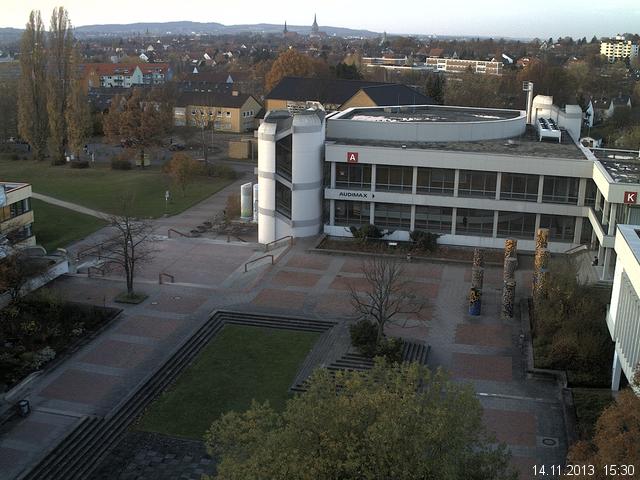 Foto der Webcam: Verwaltungsgeb&auml;ude, Innenhof mit Audimax, H&ouml;rsaal-Geb&auml;ude 1