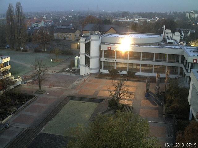 Foto der Webcam: Verwaltungsgeb&auml;ude, Innenhof mit Audimax, H&ouml;rsaal-Geb&auml;ude 1