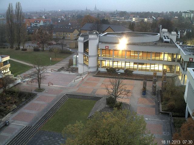 Foto der Webcam: Verwaltungsgeb&auml;ude, Innenhof mit Audimax, H&ouml;rsaal-Geb&auml;ude 1