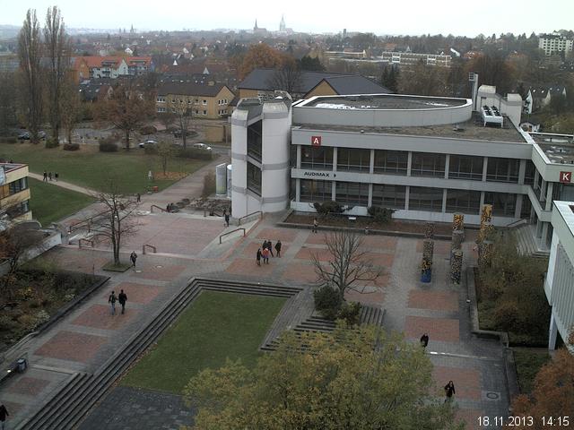 Foto der Webcam: Verwaltungsgeb&auml;ude, Innenhof mit Audimax, H&ouml;rsaal-Geb&auml;ude 1