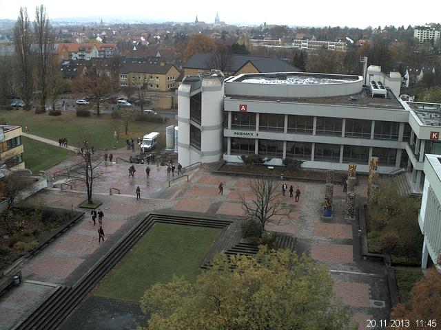 Foto der Webcam: Verwaltungsgeb&auml;ude, Innenhof mit Audimax, H&ouml;rsaal-Geb&auml;ude 1