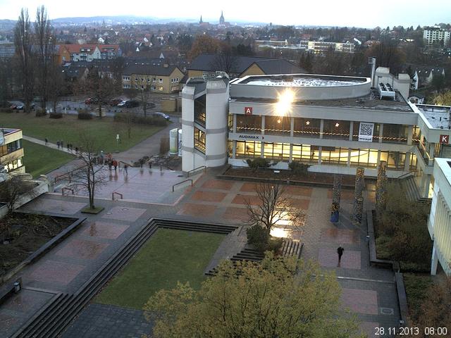 Foto der Webcam: Verwaltungsgeb&auml;ude, Innenhof mit Audimax, H&ouml;rsaal-Geb&auml;ude 1