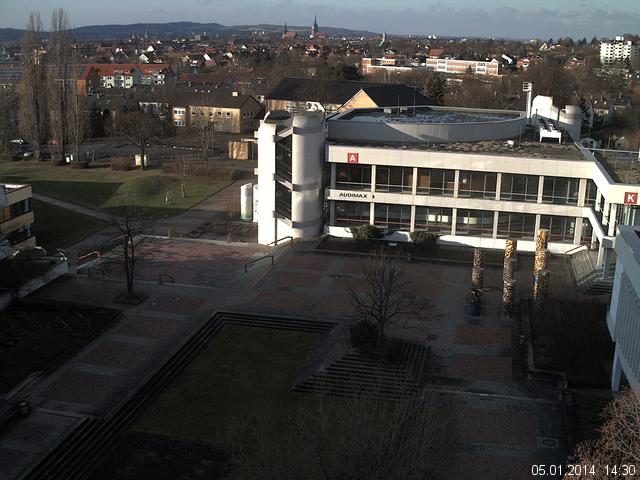Foto der Webcam: Verwaltungsgeb&auml;ude, Innenhof mit Audimax, H&ouml;rsaal-Geb&auml;ude 1