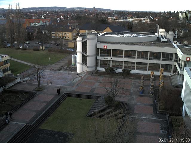 Foto der Webcam: Verwaltungsgeb&auml;ude, Innenhof mit Audimax, H&ouml;rsaal-Geb&auml;ude 1
