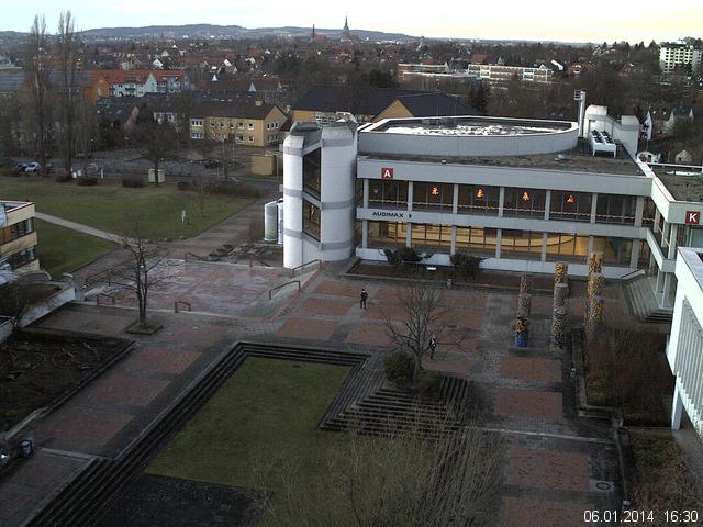 Foto der Webcam: Verwaltungsgeb&auml;ude, Innenhof mit Audimax, H&ouml;rsaal-Geb&auml;ude 1