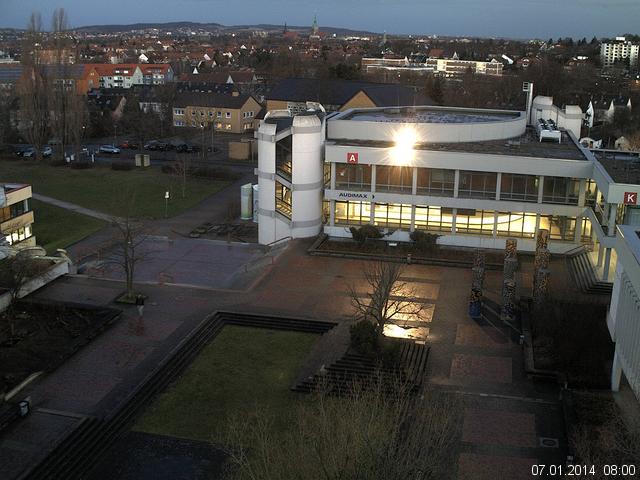 Foto der Webcam: Verwaltungsgeb&auml;ude, Innenhof mit Audimax, H&ouml;rsaal-Geb&auml;ude 1