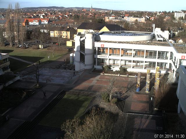 Foto der Webcam: Verwaltungsgeb&auml;ude, Innenhof mit Audimax, H&ouml;rsaal-Geb&auml;ude 1
