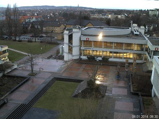 Foto der Webcam: Verwaltungsgeb&auml;ude, Innenhof mit Audimax, H&ouml;rsaal-Geb&auml;ude 1