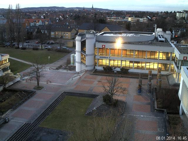 Foto der Webcam: Verwaltungsgeb&auml;ude, Innenhof mit Audimax, H&ouml;rsaal-Geb&auml;ude 1