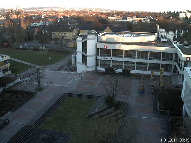 Foto der Webcam: Verwaltungsgeb&auml;ude, Innenhof mit Audimax, H&ouml;rsaal-Geb&auml;ude 1
