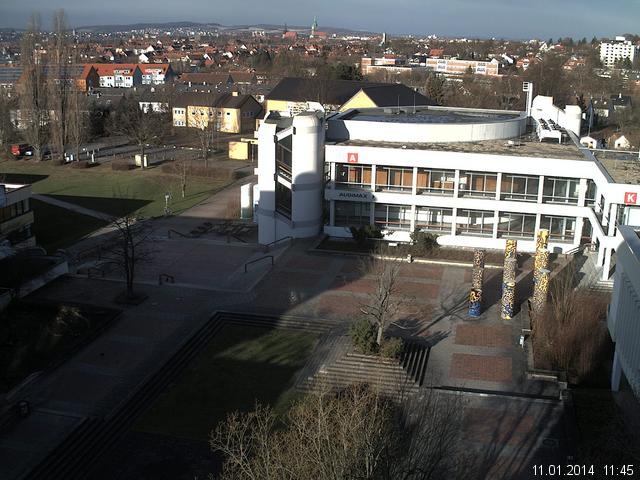 Foto der Webcam: Verwaltungsgeb&auml;ude, Innenhof mit Audimax, H&ouml;rsaal-Geb&auml;ude 1