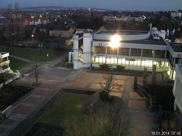Foto der Webcam: Verwaltungsgeb&auml;ude, Innenhof mit Audimax, H&ouml;rsaal-Geb&auml;ude 1