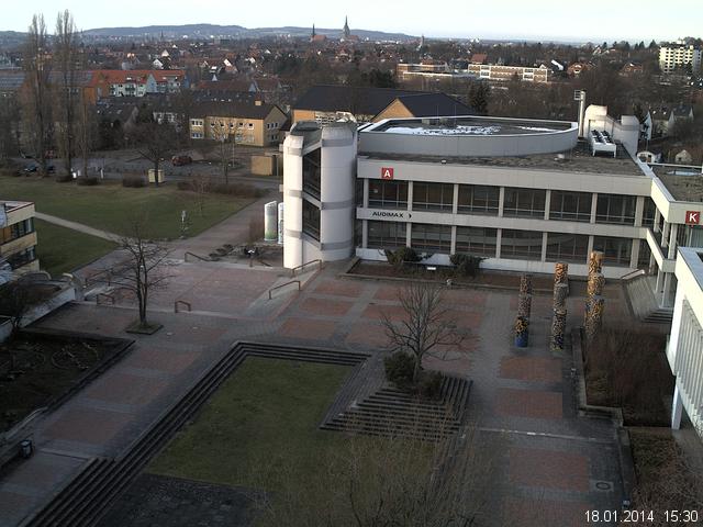 Foto der Webcam: Verwaltungsgeb&auml;ude, Innenhof mit Audimax, H&ouml;rsaal-Geb&auml;ude 1