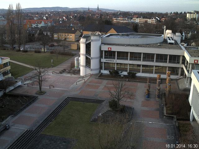 Foto der Webcam: Verwaltungsgeb&auml;ude, Innenhof mit Audimax, H&ouml;rsaal-Geb&auml;ude 1