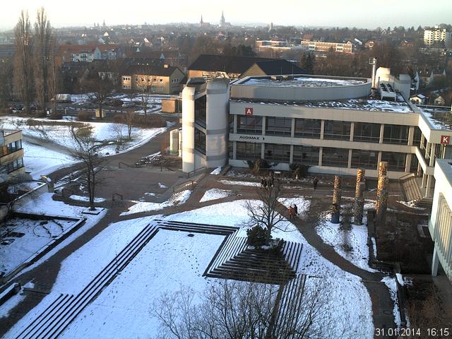 Foto der Webcam: Verwaltungsgeb&auml;ude, Innenhof mit Audimax, H&ouml;rsaal-Geb&auml;ude 1
