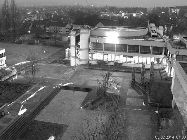 Foto der Webcam: Verwaltungsgeb&auml;ude, Innenhof mit Audimax, H&ouml;rsaal-Geb&auml;ude 1