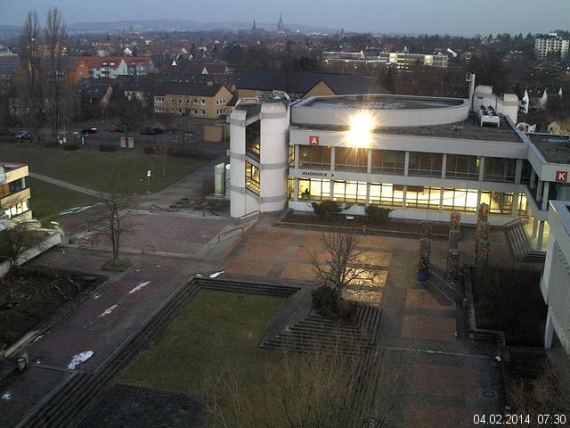 Foto der Webcam: Verwaltungsgeb&auml;ude, Innenhof mit Audimax, H&ouml;rsaal-Geb&auml;ude 1