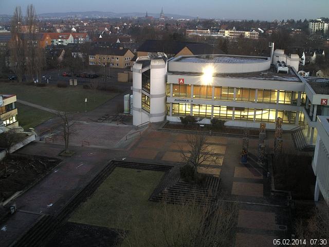 Foto der Webcam: Verwaltungsgeb&auml;ude, Innenhof mit Audimax, H&ouml;rsaal-Geb&auml;ude 1