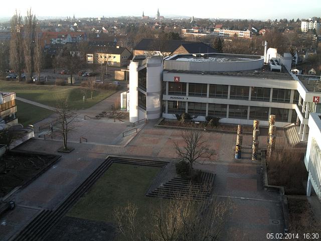 Foto der Webcam: Verwaltungsgeb&auml;ude, Innenhof mit Audimax, H&ouml;rsaal-Geb&auml;ude 1