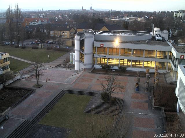 Foto der Webcam: Verwaltungsgeb&auml;ude, Innenhof mit Audimax, H&ouml;rsaal-Geb&auml;ude 1