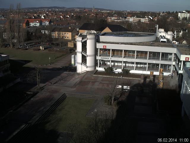 Foto der Webcam: Verwaltungsgeb&auml;ude, Innenhof mit Audimax, H&ouml;rsaal-Geb&auml;ude 1