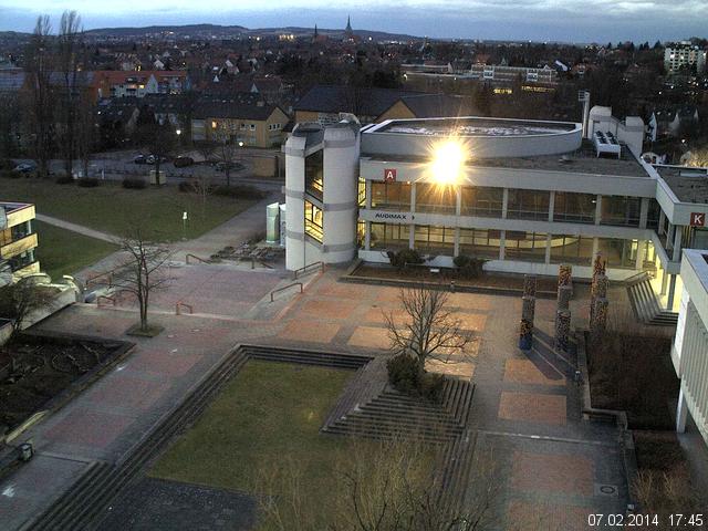 Foto der Webcam: Verwaltungsgeb&auml;ude, Innenhof mit Audimax, H&ouml;rsaal-Geb&auml;ude 1