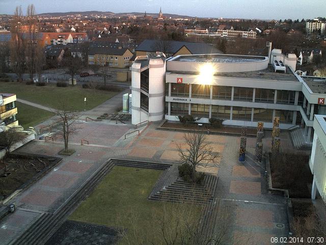 Foto der Webcam: Verwaltungsgeb&auml;ude, Innenhof mit Audimax, H&ouml;rsaal-Geb&auml;ude 1