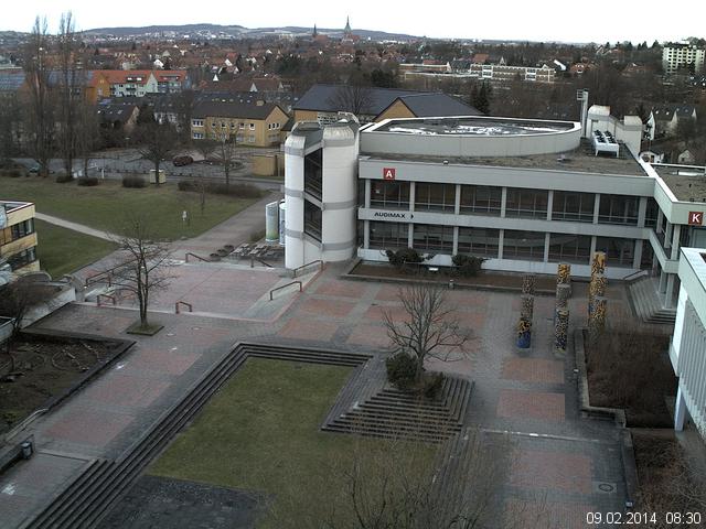 Foto der Webcam: Verwaltungsgeb&auml;ude, Innenhof mit Audimax, H&ouml;rsaal-Geb&auml;ude 1