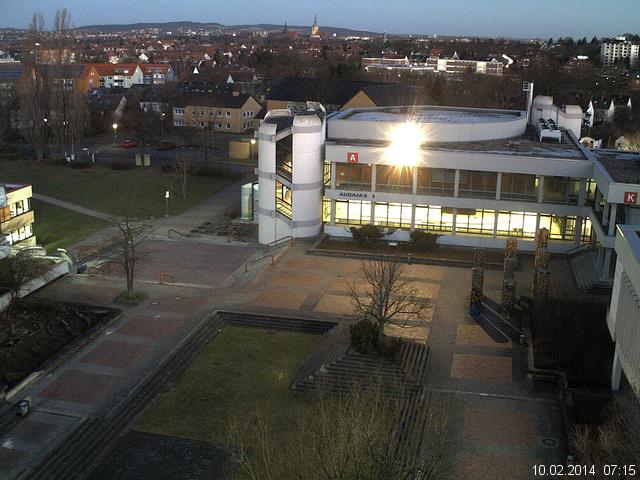 Foto der Webcam: Verwaltungsgeb&auml;ude, Innenhof mit Audimax, H&ouml;rsaal-Geb&auml;ude 1