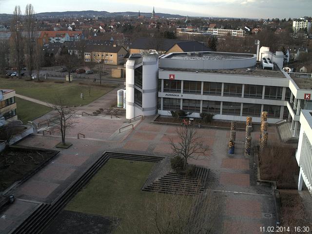 Foto der Webcam: Verwaltungsgeb&auml;ude, Innenhof mit Audimax, H&ouml;rsaal-Geb&auml;ude 1