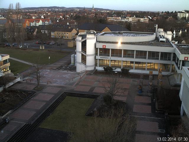 Foto der Webcam: Verwaltungsgeb&auml;ude, Innenhof mit Audimax, H&ouml;rsaal-Geb&auml;ude 1