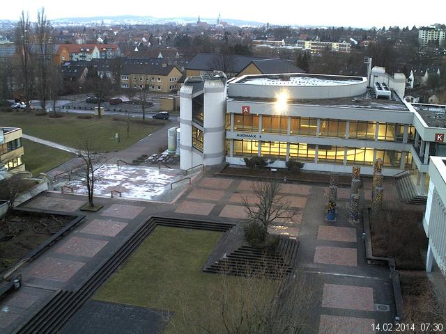 Foto der Webcam: Verwaltungsgeb&auml;ude, Innenhof mit Audimax, H&ouml;rsaal-Geb&auml;ude 1