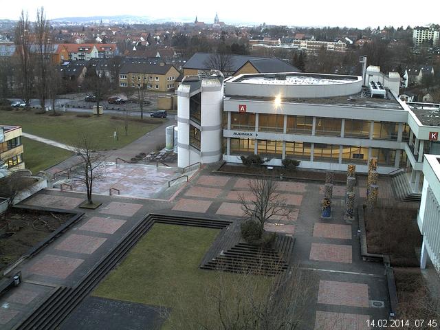 Foto der Webcam: Verwaltungsgeb&auml;ude, Innenhof mit Audimax, H&ouml;rsaal-Geb&auml;ude 1